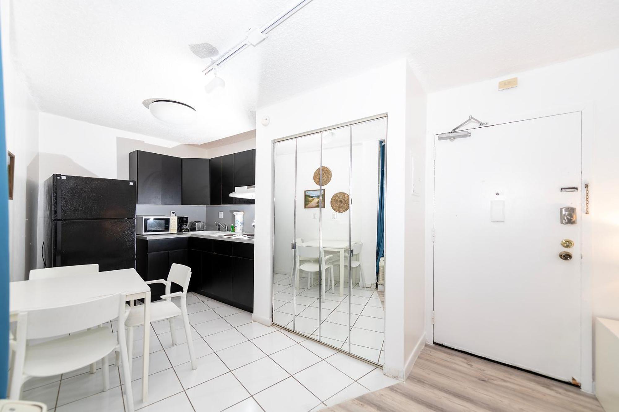 Sobe Apartments Miami Beach Exterior photo